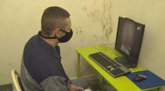 Covid-19 mění život za mřížemi, vězni se s blízkými vídají jen virtuálně