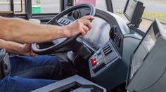 Řidiče MHD v Ostravě zranil černý pasažér, nechtěl opustit autobus!