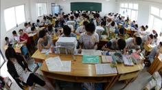 Čínští studenti začali skládat přijímačky na univerzity. Zkuste si otázky i vy