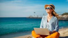 Přestěhujte home office na pláž: Workcation je nový trend