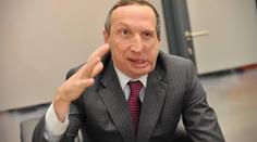 Klaus opuští milované gymnázium. Nepohodl se s Romanem! Čtěte jeho dopis na rozloučenou