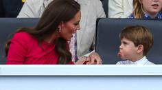 Triky vévodkyně Kate na malého Louise. Z prince se vyklubalo pěkné kvítko