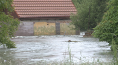 Extrémní srážky způsobí teplé moře. Vody spadne jako normálně za půl roku