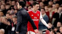 Hvězdný Özil opouští Arsenal! Tajemný tweet odhaluje další kroky!
