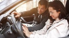 Máma dvou dětí zvládla autoškolu až na 17. pokus! Řidičák ji rozbrečel 