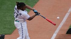 Guerrero stejně jako otec vyhrál home run derby. Odpalem trefil dítě do hlavy