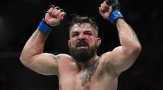 Perry si rvačkou pozastavil kariéru! UFC mu nařídilo léčebný program