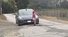 Tesla dostala drsně "naloženo" během Super Bowlu. Může zabíjet, hlásal reklamní spot