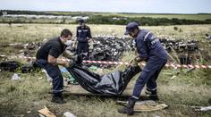 Putin nechal sestřelit letadlo s 298 lidmi na palubě, tvrdí pátrači