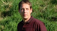 Expremiér Gross je na tom stále hůř, už ani nechodí!