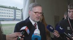 Fiala navštívil vojenskou základnu NATO v Litvě. Působí tam i české dělostřelectvo