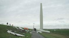 VIDEO: Větrná turbína se rozlomila. Trosky létaly stovky metrů daleko