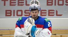 Slovenský brankář zůstal v KHL. Zajímavé nabídky nepřišly, reaguje na kritiku