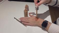 Trik nejen pro dámy. Jak vylepšit krycí make-up
