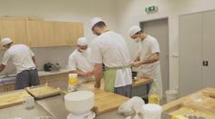 Advent za mřížemi: Odsouzenci pletli vánočky a připravovali cukroví
