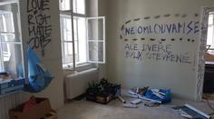 Squatteři obsadili domy v Praze, zůstala po nich spoušť! GALERIE