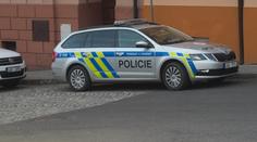 Policie u Prahy našla mrtvého muže, zemřel za podivných okolností. Neví se, kdo to je