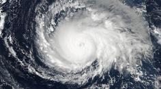 Tváří v tvář hurikánu: Piloti těsně zachránili desítky lidí z Portorika