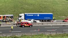 Tragédie na cestě do Chorvatska. Při nehodě na slovinské dálnici zemřelo 5 lidí