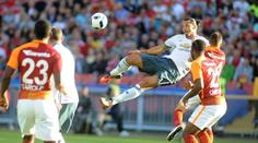 Nový král už řádí! Zlatanovi stačily na gól 4 minuty, byla to lahůdka!