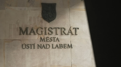 Dostal odměnu, povinnosti ale neplnil. Ústecký tajemník skončil před soudem