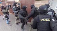 VIDEO: Olomoučtí policisté připravili obří protidrogový zátah