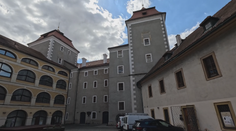 Muzeum podvodníci připravili o 11 milionů. Vydávali se za policistu i bankéře