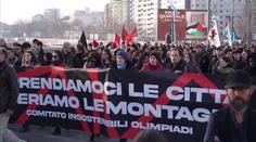 V Miláně se rozpoutaly nepokoje kvůli olympijským hrám. Tisíce lidí protestovaly