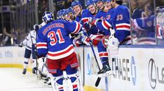 Neuvěřitelný moment v NHL. Gólman Rangers skóroval přes celé hřiště