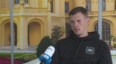 Už hraju fotbal jen za pivo a párek, směje se Škrtel. Liverpoolu stále věří