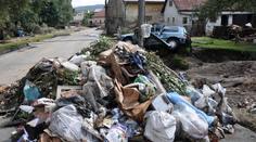 Stařenka hromadila odpadky tak dlouho, až probořily strop a zabily ji!