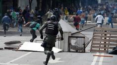 Krvavé peklo ve Venezuele: Protesty mají už nejméně 100 obětí
