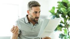Muž vymáhal rok po dodavateli elektřiny přeplatek. Problémy hlásí i další lidé