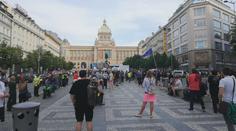 Demonstrace a průvod Prahou. Milion chvilek chce konec Benešové