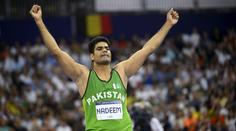 Neměl oštěp, byl na operaci a závodí zřídka. Přesto vyhrál olympijské zlato
