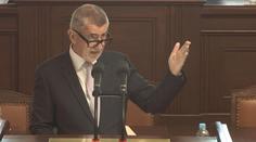 Politolog: Opozice využívá vyjádření nedůvěry vládě, aby byl slyšet její hlas