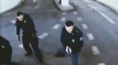 Brutální gang lupičů napadl i matku s dětmi