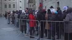 Fronta na klenoty někdy trvá i pět hodin. Zájem je stále obrovský