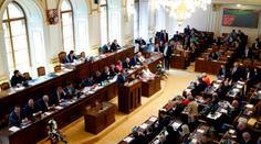 Babiš se hájil před poslanci. Dotace pro Agrofert se nezastaví