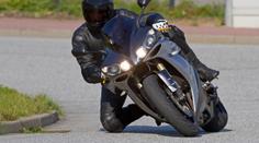 Na motorkách bourají nejčastěji nevybouření kluci? Data ukazují úplně něco jiného