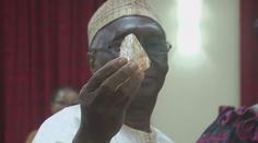 Pastor v Sierra Leone našel obří diamant. Cenu zatím nikdo nezná