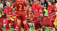 Děsivé scény při utkání AS Řím. Zápas se nedohrál kvůli kolapsu hráče