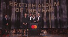 VIDEO: V Londýně se rozdávaly hudební ceny Brit Awards. Kdo ovládl letošní ročník?