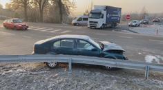 Teploty přes den šplhají a v noci stále mrzne, doplácí na to především řidiči