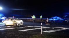 Řidička smetla auto policistů, kteří odkláněli provoz