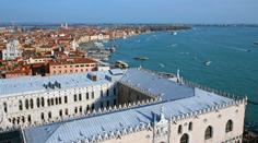 Benátky bojují s náporem turistů. Návštěva města se už brzy prodraží