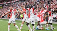 Jako srážka kamionu s autem, píší v Belgii. Slavii přirovnávají k tyranovi