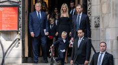 Ivanu Trumpovou pohřbili ve zlaté rakvi. Poslední sbohem přišel dát i exprezident