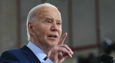 Biden by mohl z kampaně odstoupit více způsoby. Kandidatura Obamové je absurdní, říká amerikanista