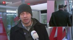 ROZHOVOR: Víme, kdo reportérovi TV Nova sbalil KABÁT v Zemanově štábu